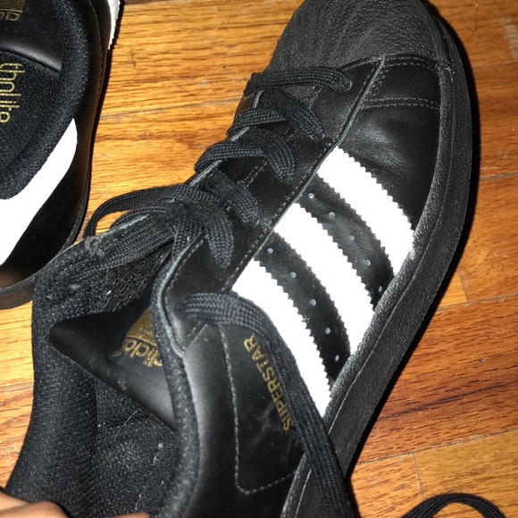 Women’s Adidas Superstars - Picture 2 of 7